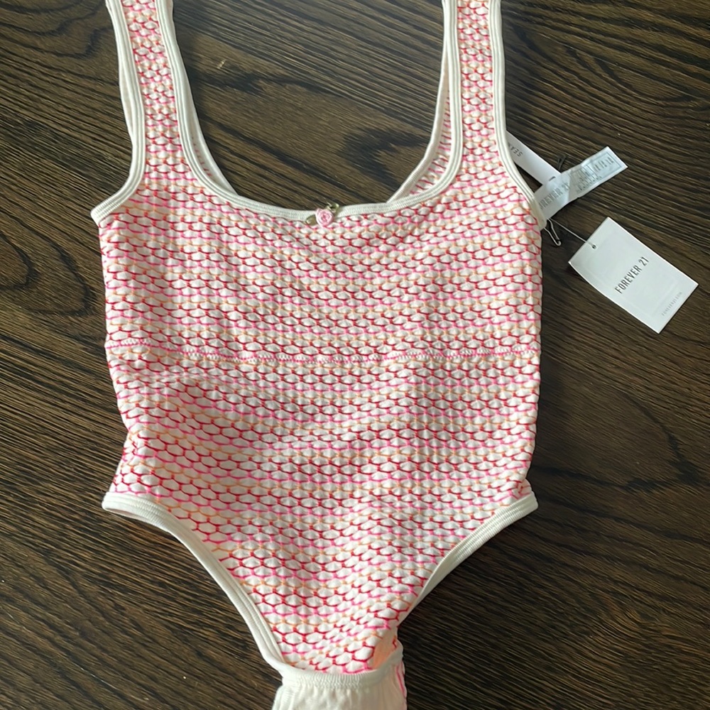 Never worn forever 21